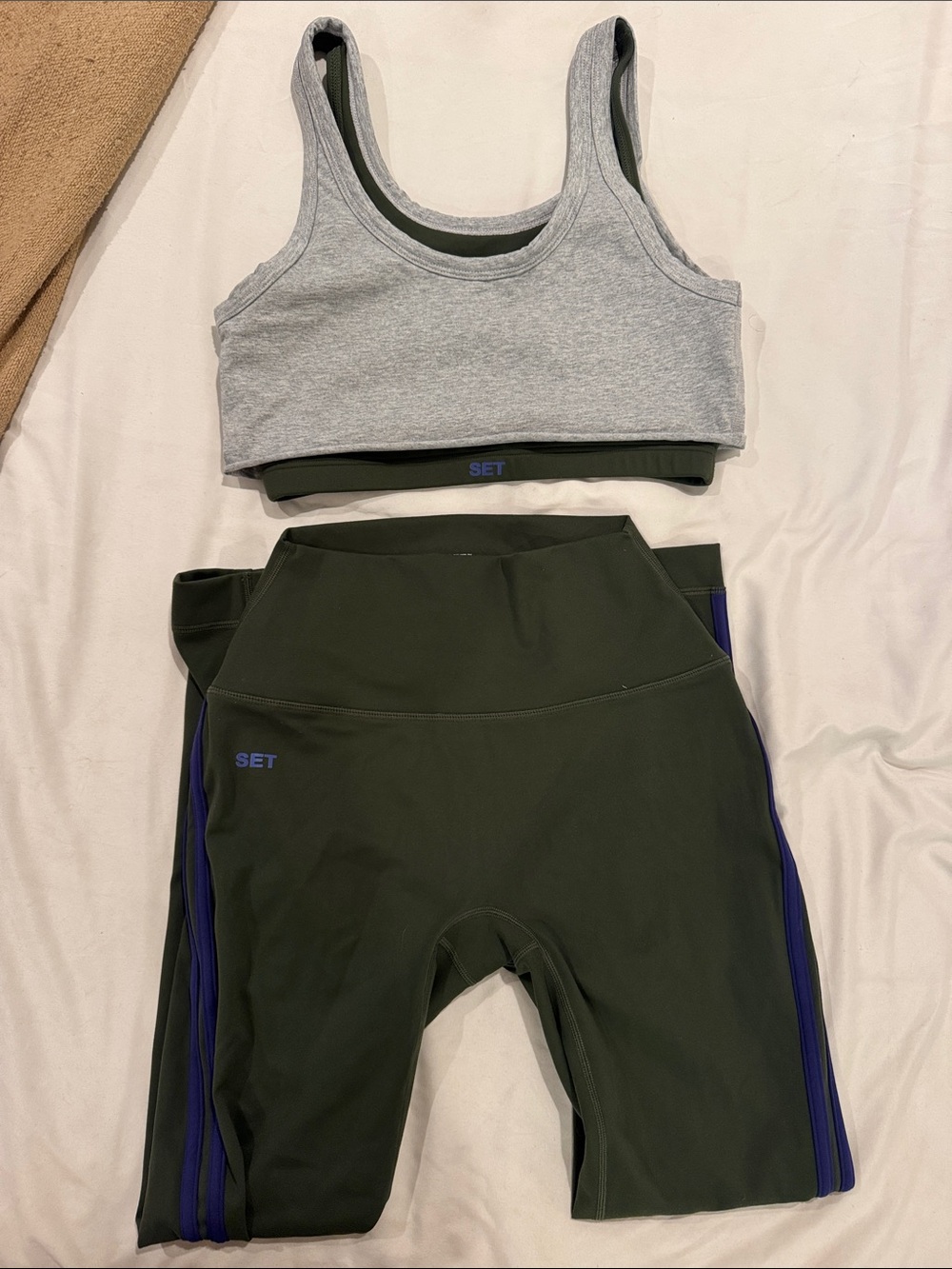 SET Active Olive Green High-Waist Leggings & Gray Sporty Bra Set S top M bottom